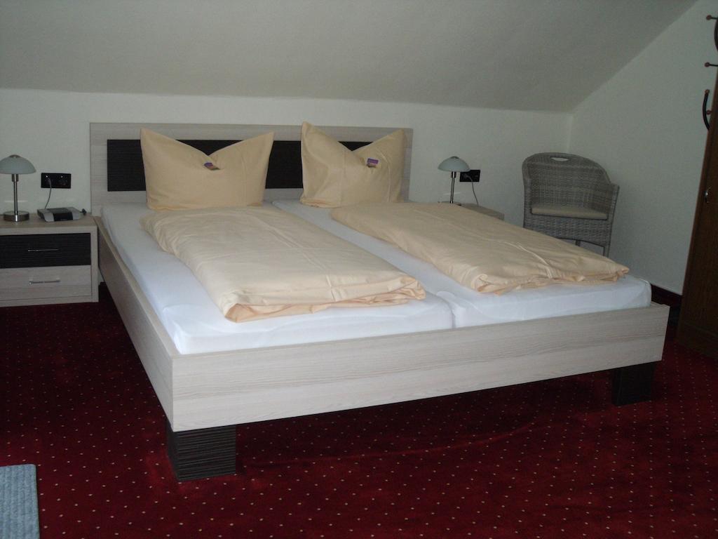 Aktivpension Regenbogen Willingen  Zimmer foto